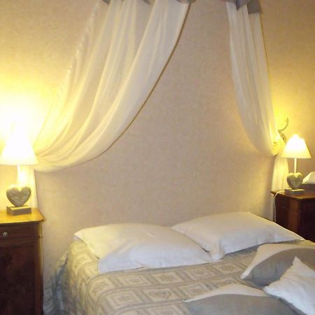 Relais Saint Louis, Logis 호텔 벨렘므 외부 사진