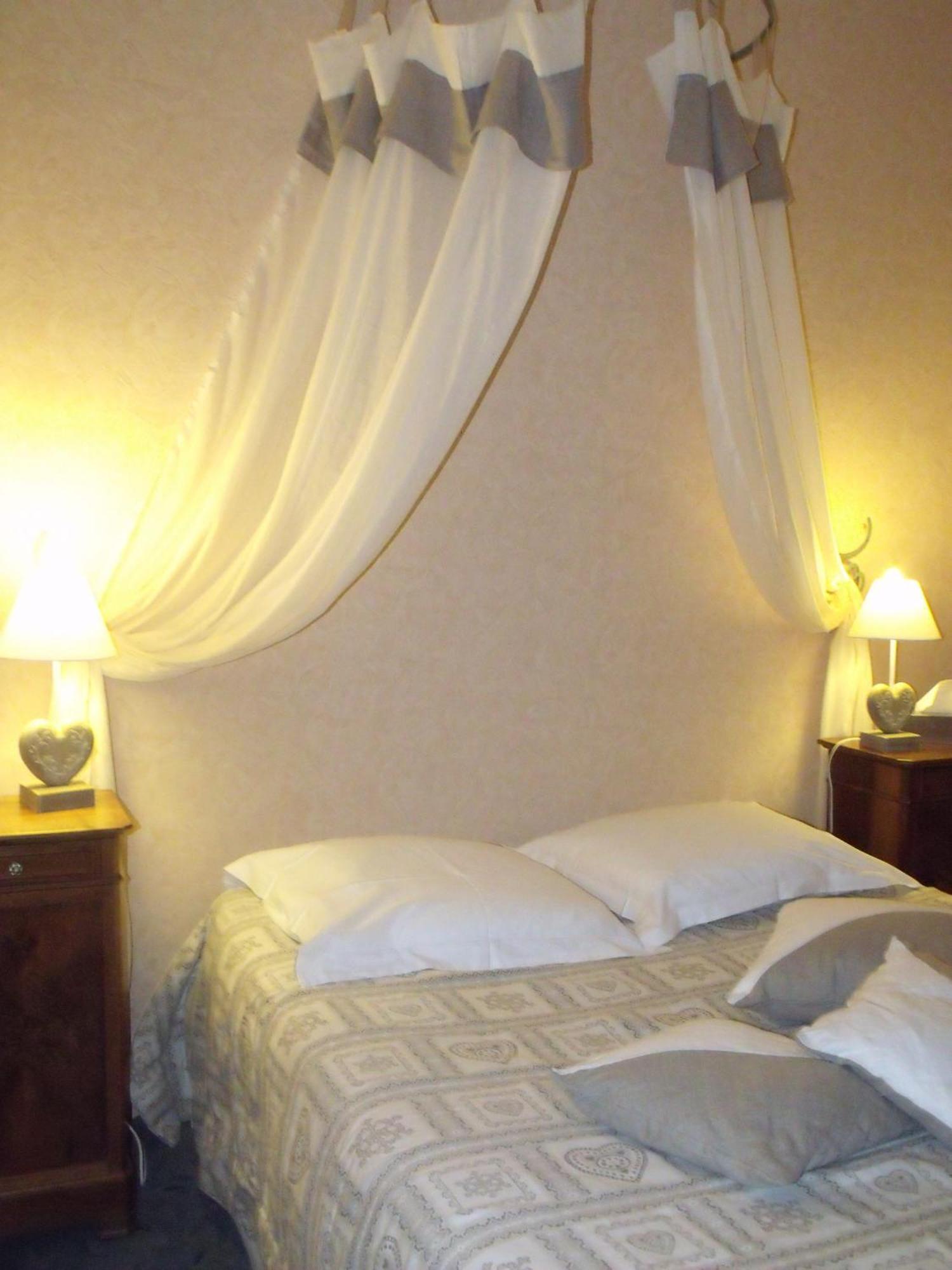Relais Saint Louis, Logis 호텔 벨렘므 외부 사진